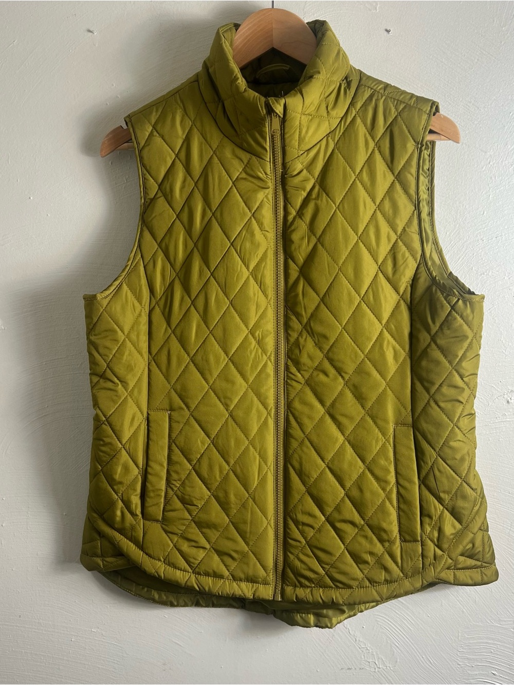 Maurices Large Quilted Vest Chartreuse Olive Green Zip Lightweight Packable